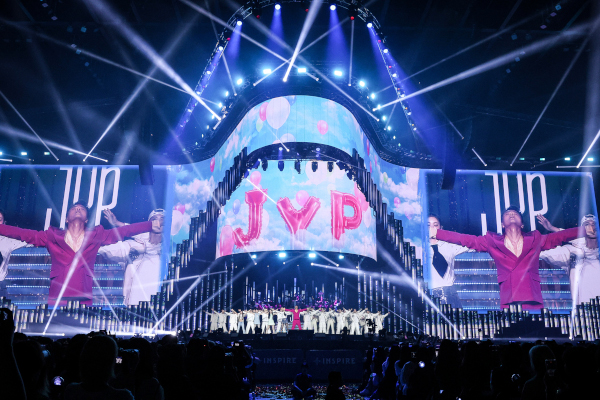 Weverse Con Festival 2024 Unfolds in Incheon with Spectacular ...