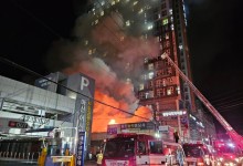 추석 앞둔 창원 마산청과시장 화재…점포 십여 곳 피해