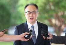 검찰총장 “김여사 부적절 처신, 범죄 인정 안된다는 점 고민”