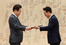 “고개 너무 숙이지 마요” 李대통령이 총리 임명식서 한 말