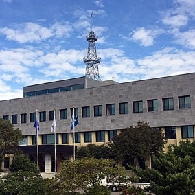 호텔서 술 먹고 여자친구·경찰관 때린 10대 입건