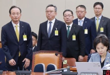 5대 은행장 국감서 해킹 사과, 금감원장 "CEO 책임 묻겠다"