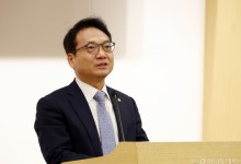 "태극기 경례 거부한 김태효 파면해야"…민주당, 결의안 발의