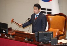 민주당 "쓰임새 불투명한 예산, 삭감이 원칙…오남용 놔둘 수 없어"