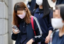 스마트폰 1시간 볼때마다 눈이…간판 안보이는 이유 있었네