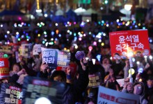 '尹탄핵 선고' 앞두고 서울 도심 곳곳 집회…"10만명 넘게 모여"
