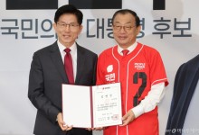 이정현 "오늘 윤석열에 자진 탈당 권고하자…이준석에 공식 사과하자"