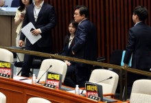 '예결위 퇴장' 국민의힘 "추경 심사 일정 백지화하라"…보이콧 선언