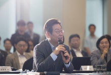 이재명 대통령, 4년 만에 마이클 샌델과 대화···'불공정' 해법 찾을까