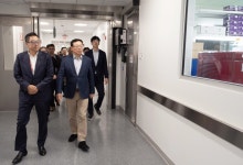 美 바이오사업장 방문한 신동빈 롯데 회장 "그룹 성장 이끌 것"