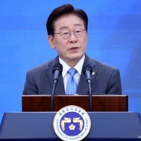 李대통령 "3대 프로젝트, 정치적 수단이라면 선거 전 시작…중요한 것은 국민 삶 개선"