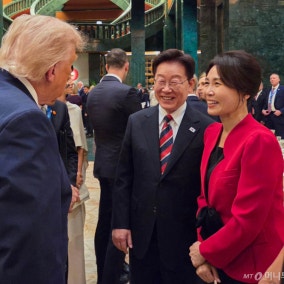靑, 트럼프 군함 건조 요청에 "한국서 건조 배제하지 않는듯"