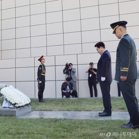 李대통령 '몽골 신의' 이태준 열사 기념관 참배…"숭고한 뜻 잇겠다"