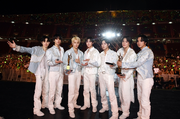 NCT드림, ‘서울가요대상’ 2년 연속 대상...제베원·라이즈 신인상 [종합]