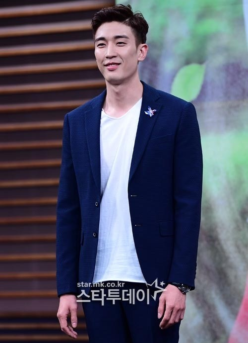 <b>강경준</b>, <b>상간남</b> 피소…사랑꾼 이미지 타격 [MK픽]