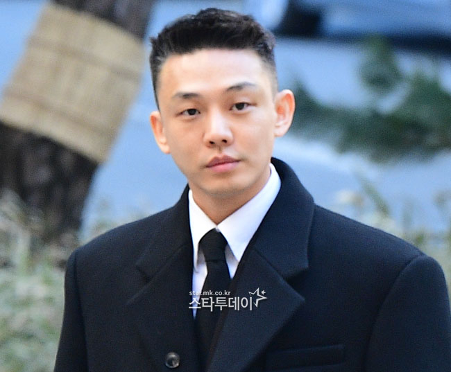 ‘<b>마약 혐의</b>’ <b>유아인</b>, 머리 짧게 자르고 2차 공판 출석