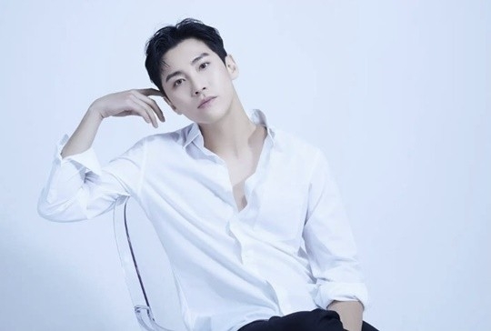 FT아일랜드 <b>송승현</b> 결혼 발표 “<b>행복하게</b> 살아보겠다”