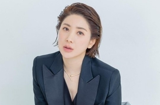 <b>서인영</b> 측 “<b>이혼</b> <b>사생활</b>...아직 드릴 수 있는 말 없다”(공식)