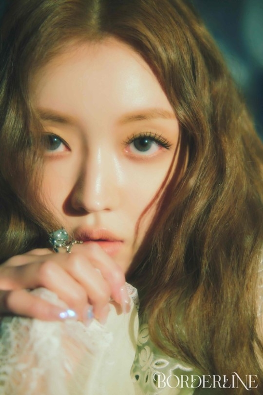 <b>오마이걸 유아</b>, 오늘(14일) ‘루프탑’ 발매