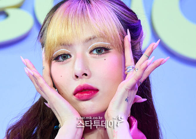 <b>현아</b>, <b>성희롱</b>·허위사실 안 참는다 “모든 법적 <b>조치</b>”