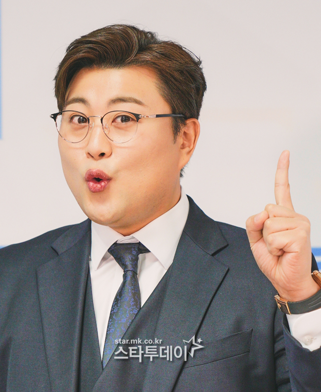 <b>김호중</b> 공식 <b>팬카페</b> ‘<b>트바로티</b>’ 15만 돌파