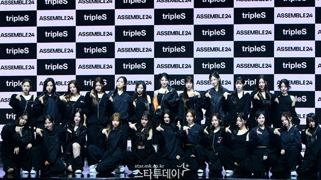 [포토]<b>트리플에스</b> 어셈블24, <b>24인조 완전체</b> 출격