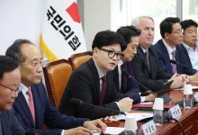 한동훈 “野, 조용히 이재명 재판 결과 기다리고 불복 말라”