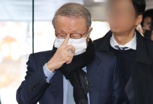 [속보] ‘허위광고·100억대 배임’ 홍원식 전 남양유업 회장 구속