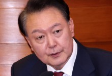 尹, 면회 온 용산 참모들에 ‘옥중정치’…“의기소침 말고 최선 다하라”
