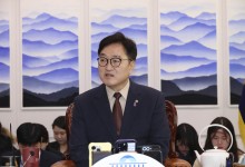 ‘尹 선고기일 지정’에…우원식 “법치주의 바로서는 날 되길”