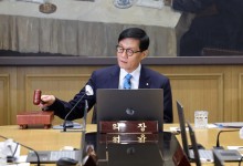[속보] 한은 “1분기 성장률 소폭 마이너스 배제할 수 없어”