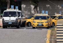 “내년 지방선거 의식?”…고3 운전면허 취득비 30만원 지원 ‘혈세 낭비’ 논란