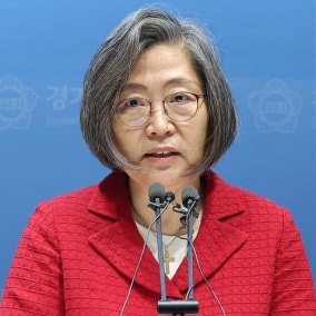 “스벅 가서 인증샷 올리자”…이수정 교수가 유세차 올라 한 말은
