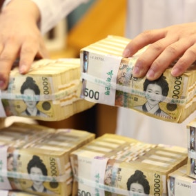 “이러니 여기저기서 버블 걱정”…반도체 기업 자금 몰리며 통화량 32조 급증
