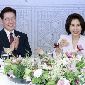 이 대통령 지지율 48.4%…민주 43.1%·국힘 40.0% [리얼미터]