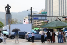 전국 가끔 비…체감온도 낮 최고 35도[오늘의 날씨]