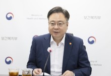 복지장관 "응급실 운영, 어렵지만 진료유지 가능… 의사 부족이 중요한 문제"