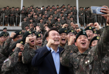 尹, 추석 당일 최전방 부대 위로 방문