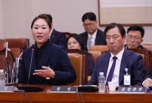 강혜경 “명태균, 尹 시야 좁고 통제 안돼 김건희 필요하다고 말해”