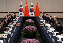 尹, 페루에서 2년 만에 中 시진핑과 정상회담