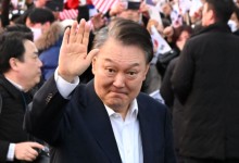 [속보] 尹 파면해야 55.6% vs 직무 복귀시켜야 43.0%