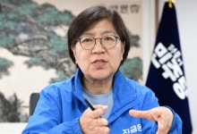 K방역 상징 '코로나 전사', 의정갈등 해결사 될까… 의료계는 '환영'