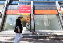 최저임금 오르는 근로자 63% 증가…편의점주 "야간영업 안하겠다"