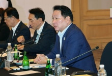 경주 APEC 100일 앞으로…최태원 "글로벌 CEO 초청 적극 나서야"