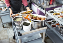 "진짜 잘하겠습니다" 단 하루 만에…이번엔 잔반 반찬통에 넣다 '딱' 걸렸다
