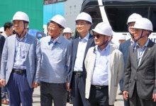 'MASGA 최고의 파트너' 울산 조선소 둘러본 조셉 윤 미국대사대리