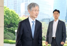 조희대 대법원장, 대법관 증원법에 "국회와 협의…공론의 장 마련되길"