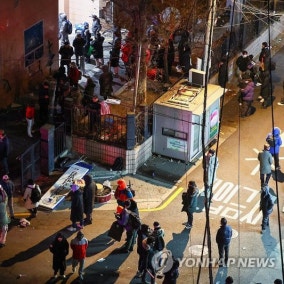 "충동이었다"…서부지법 침입 MZ결사대, 징역 1년6개월 구형
