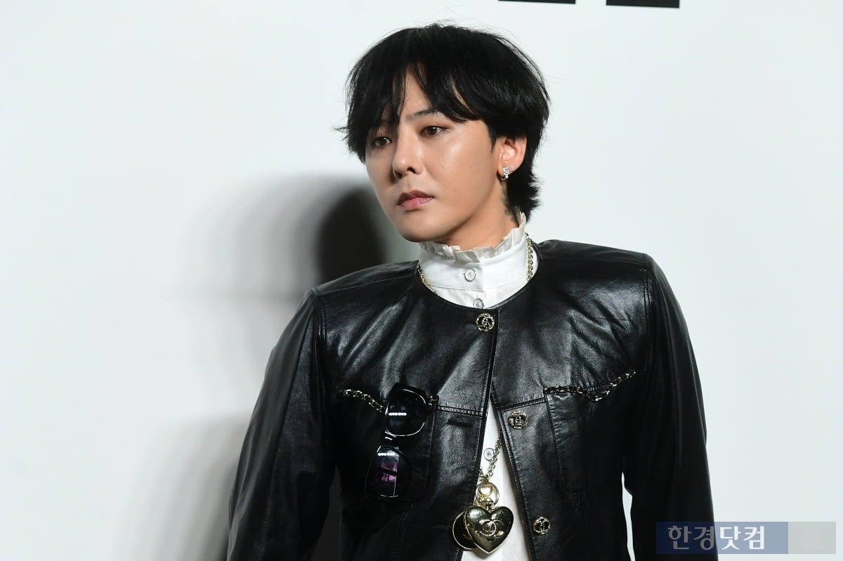 '<b>마약</b> 무혐의' <b>지드래곤</b> 거취, YG 혹은 갤럭시?…"21일 기자회견"