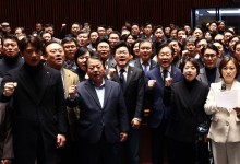 민주당 "尹 사퇴하라. 사퇴 않을 시 즉각 탄핵절차 돌입"